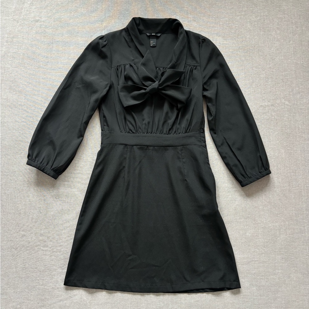 H&M black lightweight coquette dress with ribbon neck tie size 4